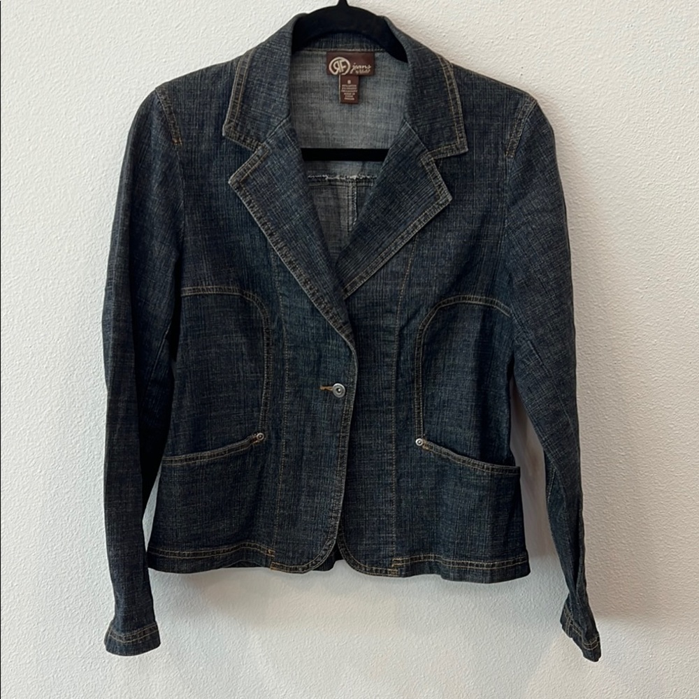Rafaella Women's Dk Denim Jacket- Tailored, structured fit. 98% cotton